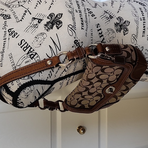 Authentic vintage Coach purse - Picture 9 of 12